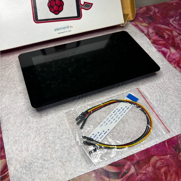 Raspberry pi 7” touchscreen display - Picture 4 of 8